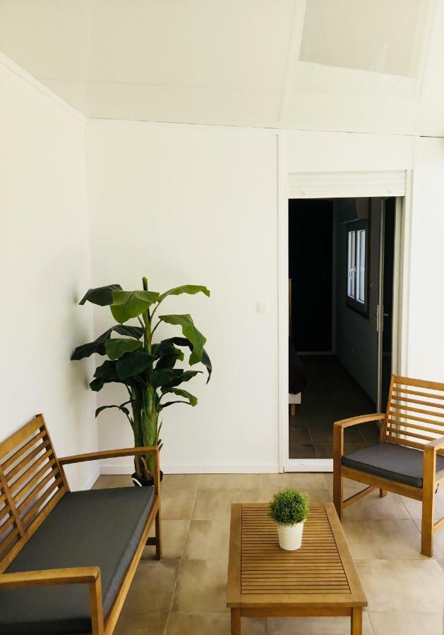 Gite Blanco Y Madera Narbona Exterior foto